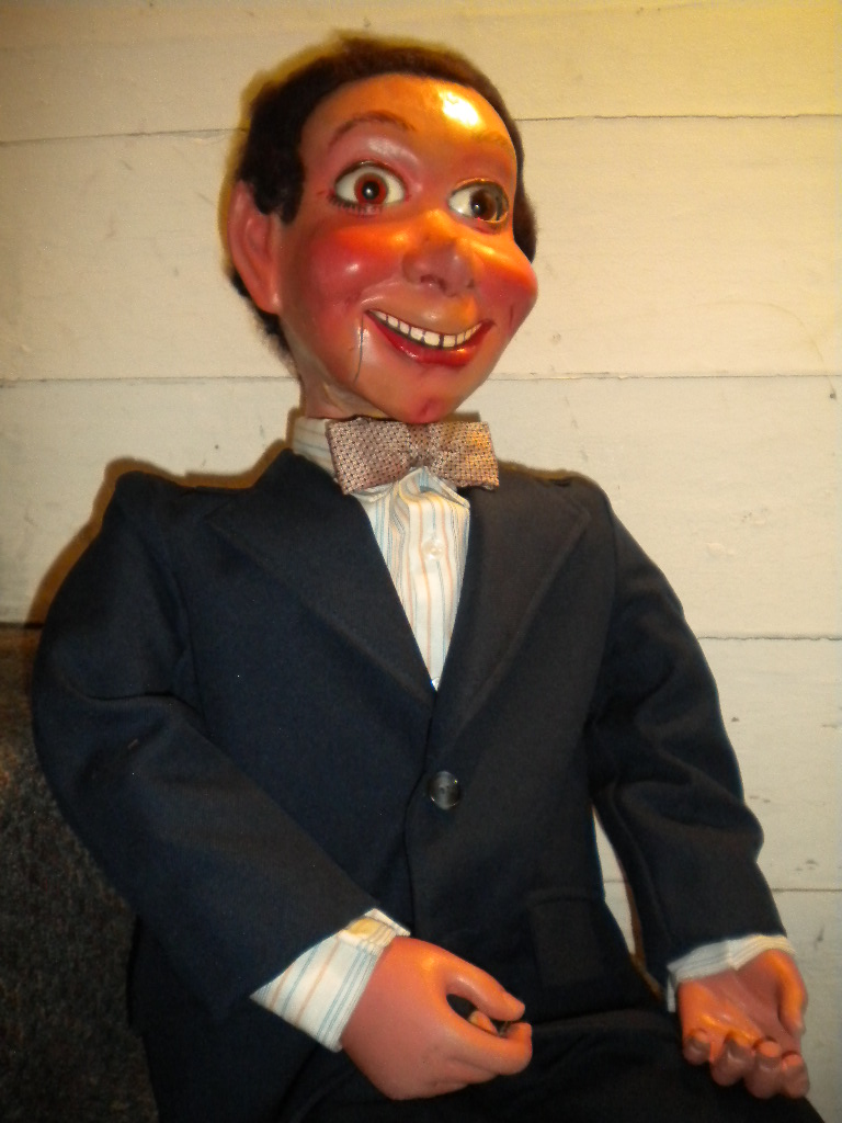 Ventriloquist Central | Glen Cargyle Ventriloquist Figure