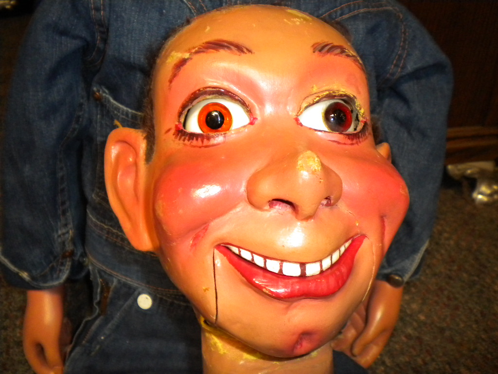 Ventriloquist Central | Glen Cargyle Ventriloquist Figure