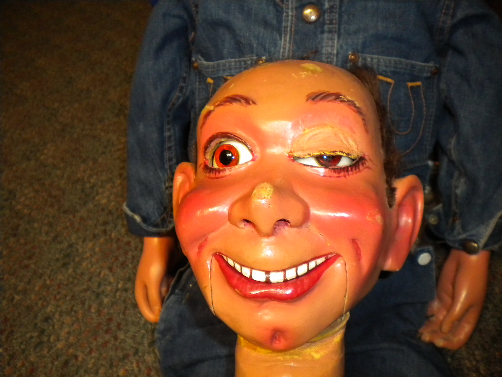 Ventriloquist Central | Glen Cargyle Ventriloquist Figure