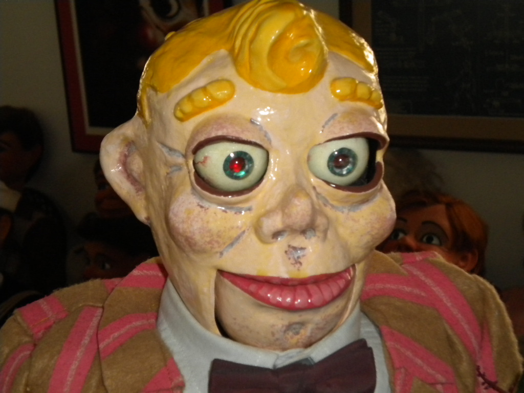 Ventriloquist Central Collection | Jimmy Eisenberg's Ventriloquist Sideshow Figure