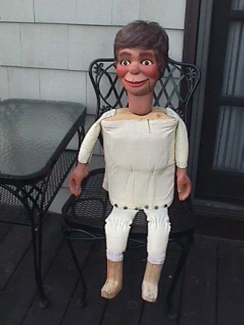 Ventriloquist Central | Brian Hamilton Wood Carved Figure