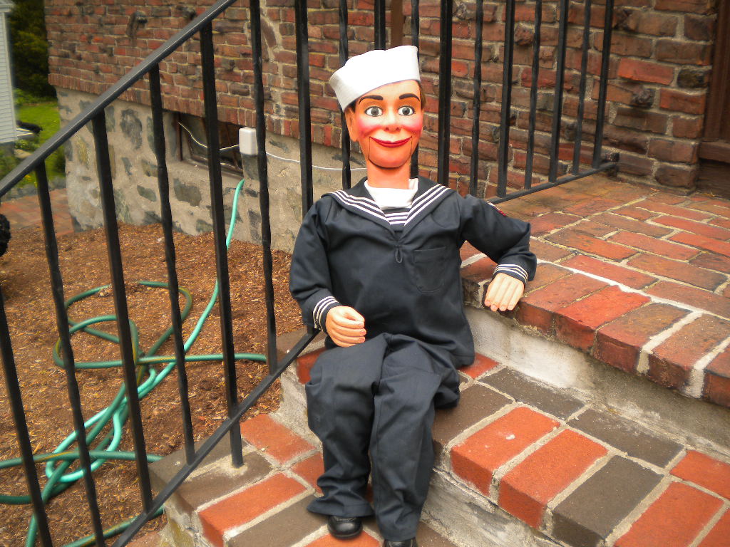 Ventriloquist Central |  Bob Isaacson's Sailor Boy
