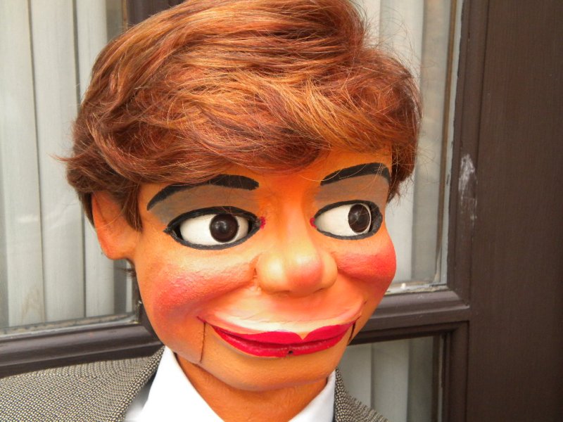 Ventriloquist Central |  Frank Marshall Walking Figure