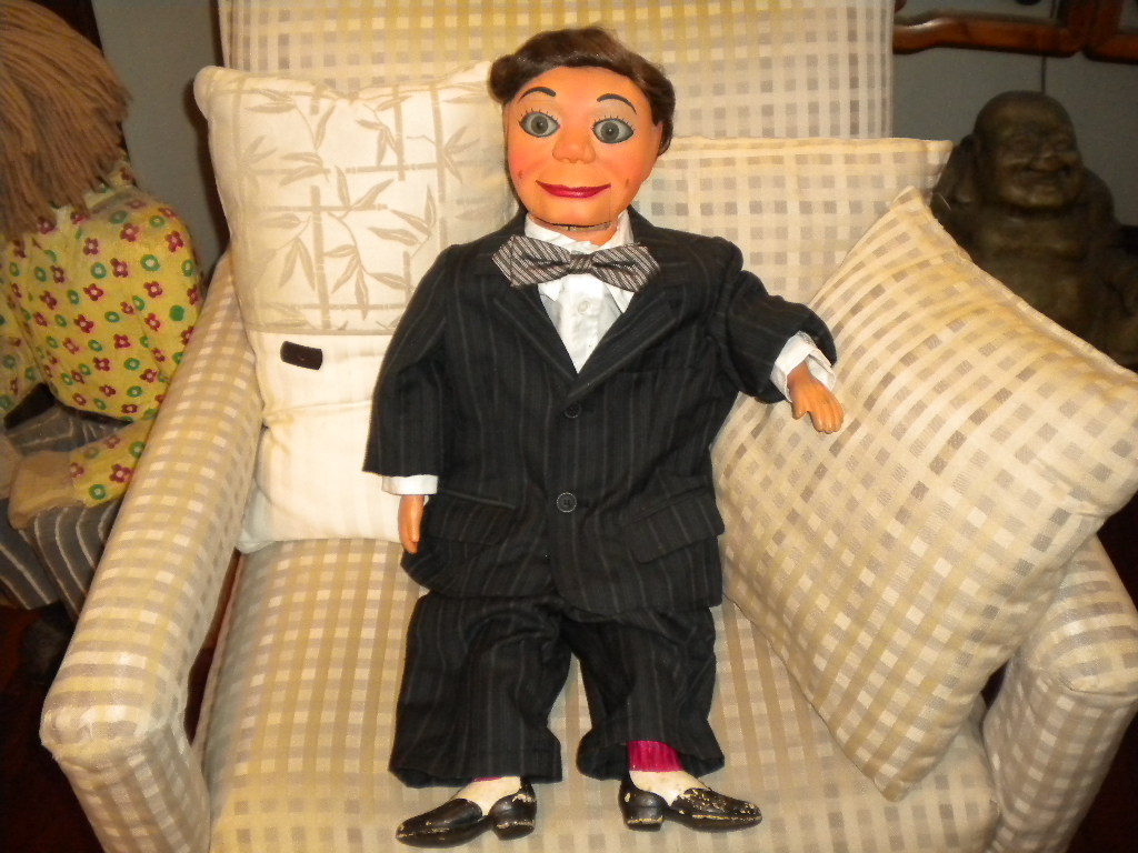 Ventriloquist Central |  A Very Small Frank Marshall Ventriloquist Figure