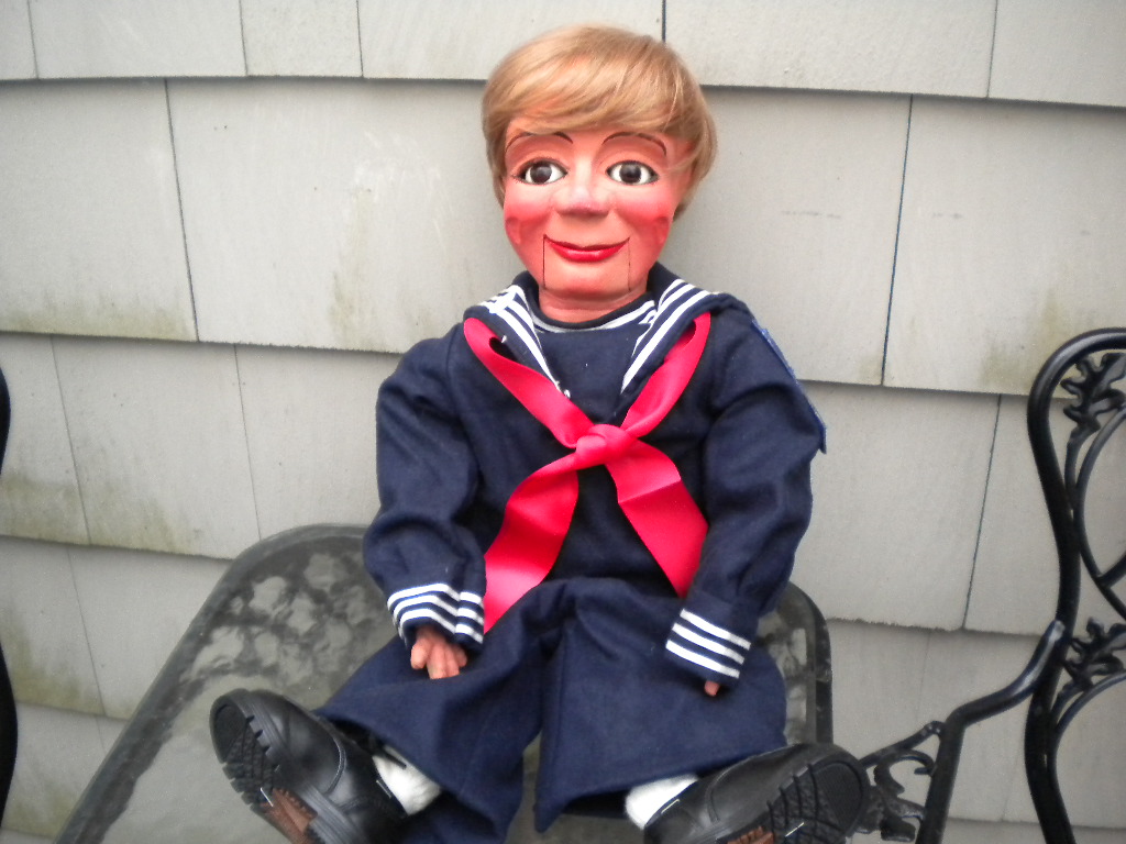 Ventriloquist Central |  A Tiny Frank Marshall Ventriloquist Figures