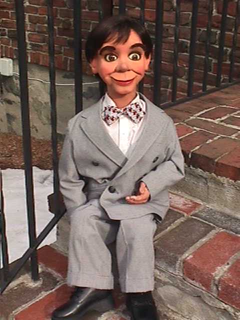 Ventriloquist Central Dan Willinger -Ray Guyll Figure - The New Tribute to Ventriloquism