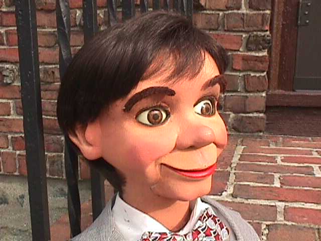 Ventriloquist Central Dan Willinger -Ray Guyll Figure - The New Tribute to Ventriloquism