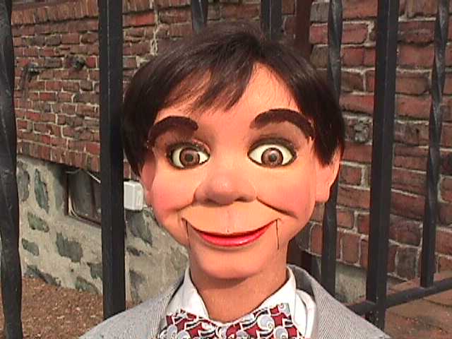 Ventriloquist Central Dan Willinger -Ray Guyll Figure - The New Tribute to Ventriloquism