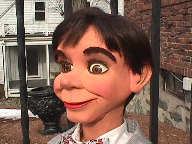 Ventriloquist Central Dan Willinger -Ray Guyll Figure - The New Tribute to Ventriloquism