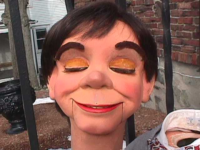 Ventriloquist Central Dan Willinger -Ray Guyll Figure - The New Tribute to Ventriloquism