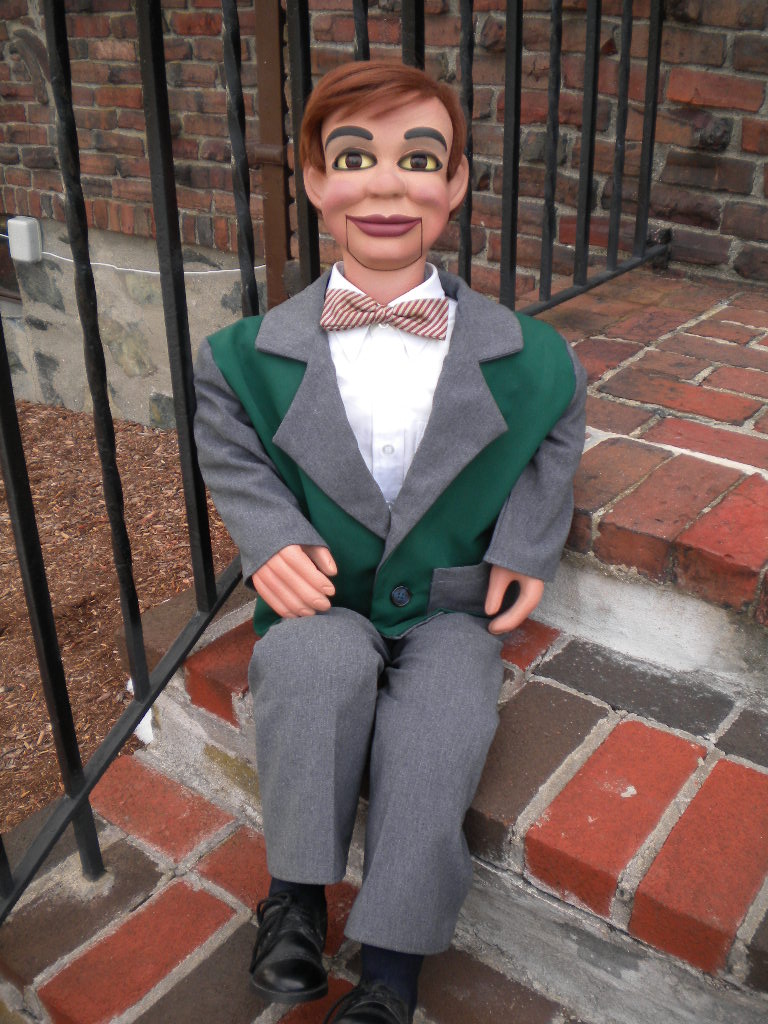 Ventriloquist Central Dan Willinger -Ray Guyll Figure - The New Tribute to Ventriloquism