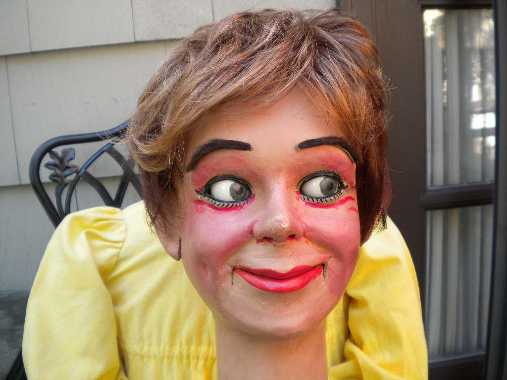 Ventriloquist Central | Len Insull Female Ventriloquist Figure